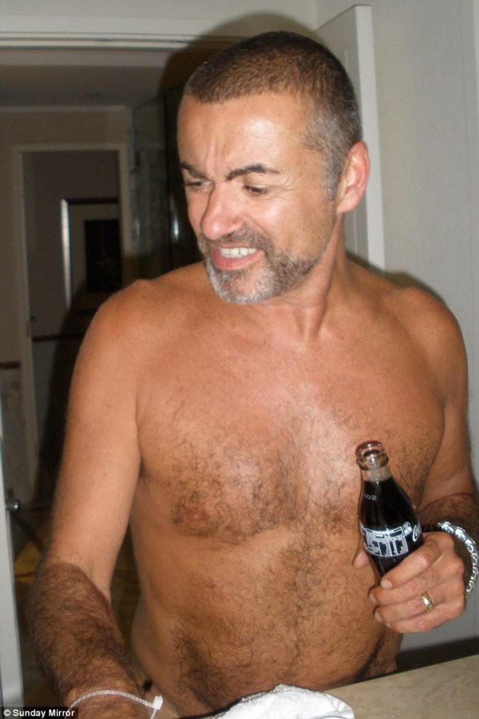 Ο Τζορτζ Μάικλ γυμνός – Τον «κρέμασε στα μανταλάκια» ο πρώην εραστής του [εικόνες] | iefimerida.gr 2