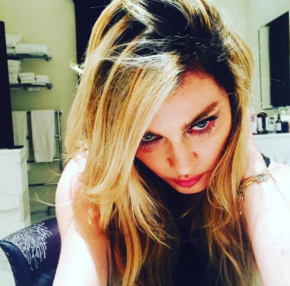 Ξέσπασε σε κλάματα πάνω στη σκηνή η Μαντόνα: «Εχασα τον γιο μου» [εικόνες & βίντεο]   | iefimerida.gr 3