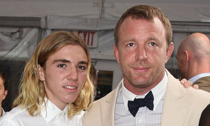 Η Μαντόνα πήγε στα δικαστήρια τον γιο της -Τον αναγκάζει να κάνει τις γιορτές μαζί της [εικόνες]  | iefimerida.gr 3