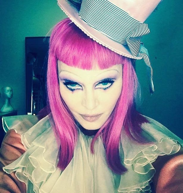 Θύμωσε η Μαντόνα: Δεν ήμουν μεθυσμένη στη σκηνή, έπαιζα ρόλο [εικόνες&βίντεο] | iefimerida.gr 3