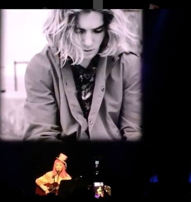 Θύμωσε η Μαντόνα: Δεν ήμουν μεθυσμένη στη σκηνή, έπαιζα ρόλο [εικόνες&βίντεο] | iefimerida.gr 5