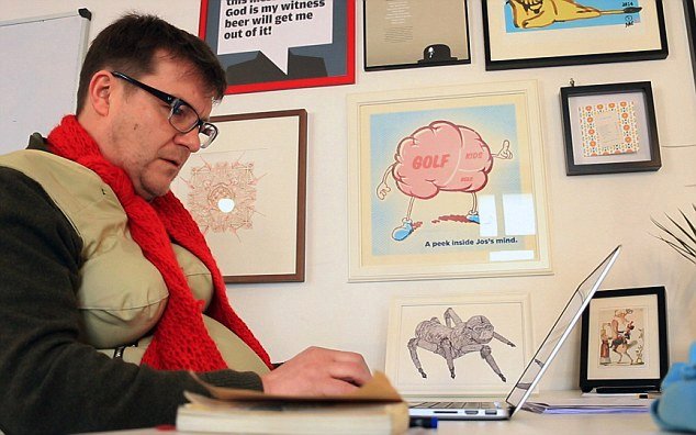 Τρεις μπαμπάδες με στολές εγκυμοσύνης 15 κιλών βιώνουν τον  ένατο μήνα κύησης [εικόνες] | iefimerida.gr 5