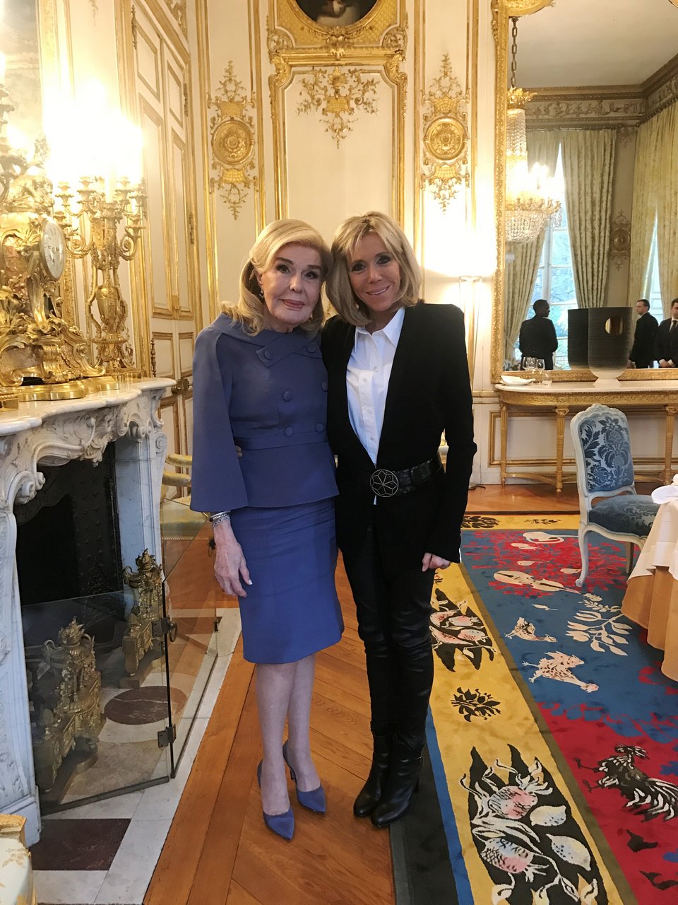 Η Μπριζίτ Μακρόν υποδέχθηκε στο Εlysee την Μαριάννα Βαρδινογιάννη | iefimerida.gr 0