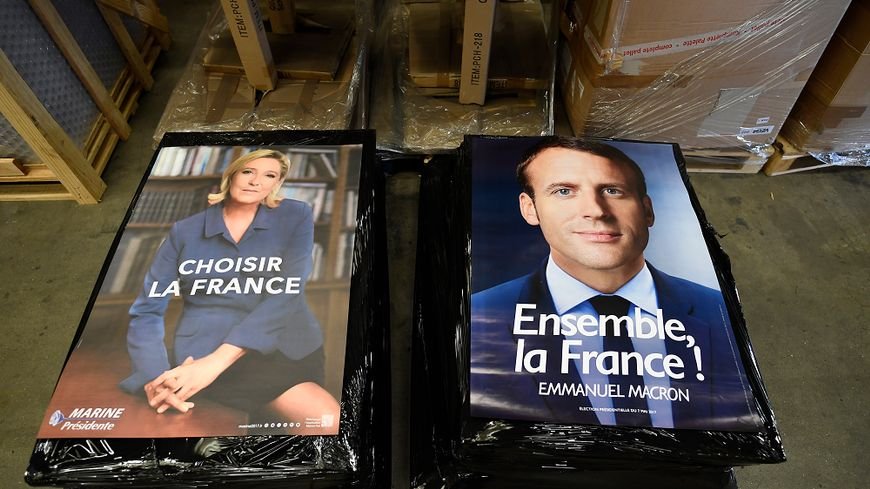 Διαφέρουν και στο σύνθημα -«Μαζί», λέει ο Μακρόν, «Επιλέξτε», λέει η Λεπέν [εικόνες] | iefimerida.gr 2
