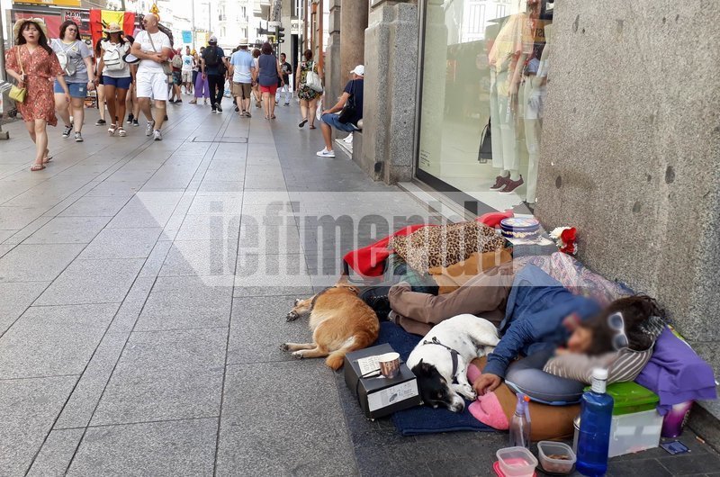 Το iefimerida στην Ισπανία – Αγωνία για τους άστεγους, βρίσκονται εκτεθειμένοι στον καύσωνα [εικόνες]  | iefimerida.gr 6