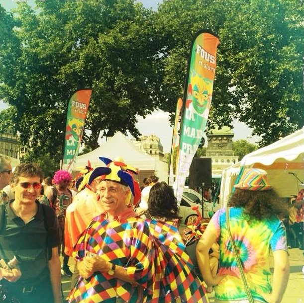 Οι «τρελοί» στους δρόμους: Πορείες διαμαρτυρίας από άτομα με ψυχικές διαταραχές [εικόνες] | iefimerida.gr 7