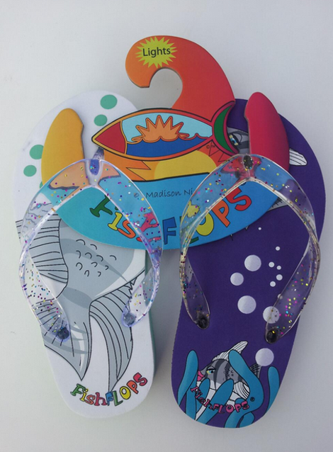 Το success story μιας 16χρονης επιχειρηματία -Πώς κατόρθωσε να βγάλει εκατομμύρια πουλώντας σαγιονάρες με ζωγραφιές [εικόνες] | iefimerida.gr 11