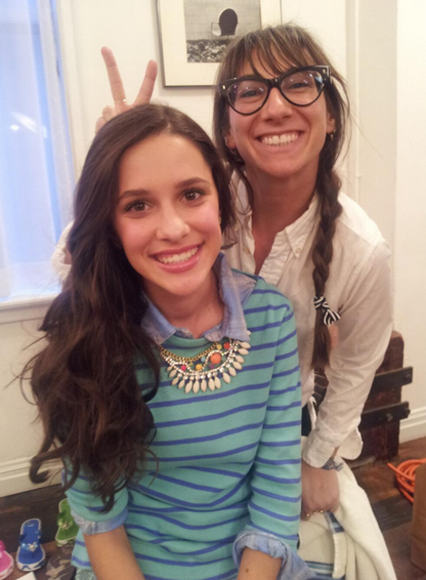 Το success story μιας 16χρονης επιχειρηματία -Πώς κατόρθωσε να βγάλει εκατομμύρια πουλώντας σαγιονάρες με ζωγραφιές [εικόνες] | iefimerida.gr 1