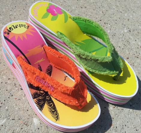 Το success story μιας 16χρονης επιχειρηματία -Πώς κατόρθωσε να βγάλει εκατομμύρια πουλώντας σαγιονάρες με ζωγραφιές [εικόνες] | iefimerida.gr 8