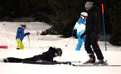 Η Μαντόνα πήγε για σκι και... έφαγε τα  μούτρα της [εικόνες] | iefimerida.gr 0