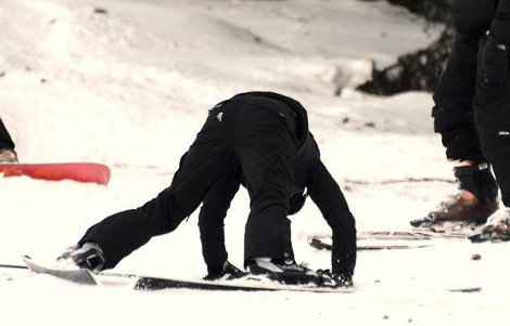 Η Μαντόνα πήγε για σκι και... έφαγε τα  μούτρα της [εικόνες] | iefimerida.gr 1