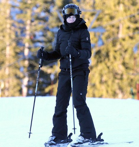 Η Μαντόνα πήγε για σκι και... έφαγε τα  μούτρα της [εικόνες] | iefimerida.gr 3