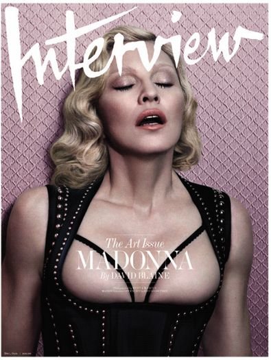 Γιατί η Μαντόνα στα 56 της αναγκάστηκε να φωτογραφηθεί γυμνόστηθη [εικόνες] | iefimerida.gr 1