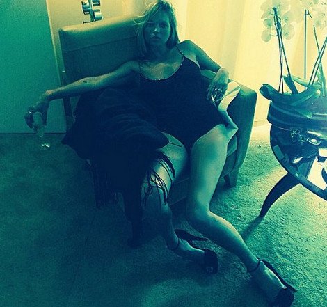 Χλιδή, κιτς, εκκεντρικές παρουσίες και μια Κέιτ Μος εκτός ορίων: Τι συνέβη στο πάρτι γενεθλίων της Μαντόνα [εικόνες] | iefimerida.gr 1