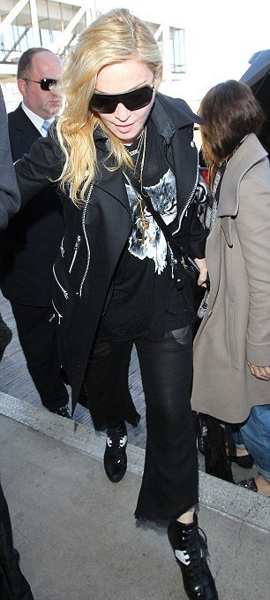 Η Madonna με τόσο μπότοξ που σοκάρει [εικόνες] | iefimerida.gr 1