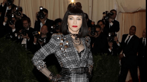 Ποιοι πρώην «σπασίκλες» έγιναν πανέμορφοι σούπερ σταρ του Χόλιγουντ [εικόνες] | iefimerida.gr 3