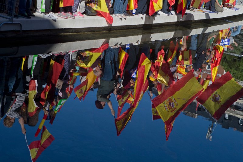 «Ο Πουτζδεμόν στη φυλακή» -Διαδηλωτές στη Μαδρίτη κατά της απόσχισης της Καταλονίας [εικόνες] | iefimerida.gr 1