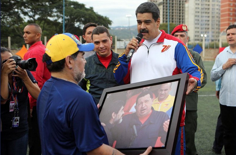 Μαραντόνα: Είμαστε στρατιώτες του Μαδούρο ενάντια στον πόλεμο που δέχεται [εικόνες & βίντεο] | iefimerida.gr 1