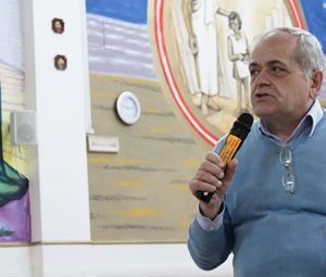 Ρενάτο Νατάλε, ο Ιταλός δήμαρχος που τα βάζει με τους μαφιόζους της Καμόρα και τους λέει να πάνε να γ@μ@θούν [εικόνες] | iefimerida.gr 3