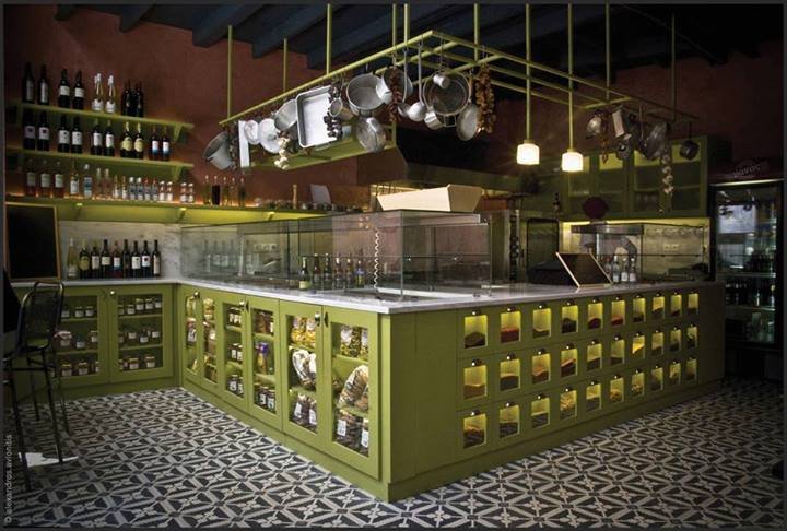 Μάνας Κουζίνα-Κουζίνα: Το πιο ξεχωριστό μαγειρείο νέας γενιάς με τις παραδοσιακές γεύσεις που θα λατρέψετε [εικόνες]  | iefimerida.gr 2