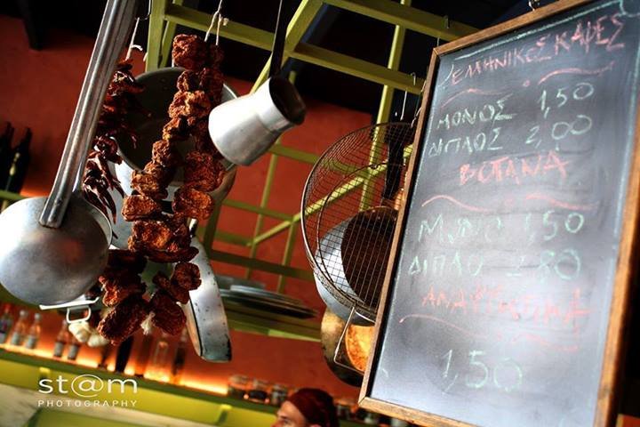 Μάνας Κουζίνα-Κουζίνα: Το πιο ξεχωριστό μαγειρείο νέας γενιάς με τις παραδοσιακές γεύσεις που θα λατρέψετε [εικόνες]  | iefimerida.gr 4