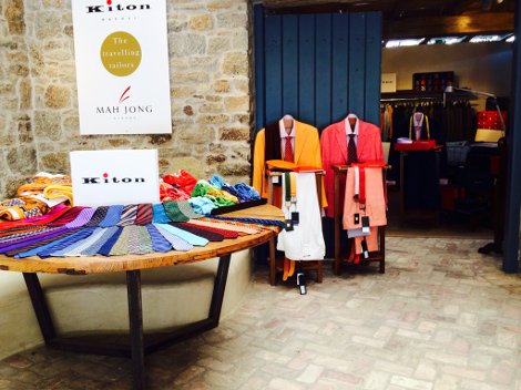 Μεγάλη επιτυχία το pop up store του Mah Jong στο Nammos στην Μύκονο | iefimerida.gr 4