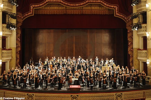 Δύο πασχαλινές συναυλίες με την περίφημη ορχήστρα του Κλάουντιο Αμπάντο στο Μέγαρο Μουσικής [εικόνες] | iefimerida.gr 0