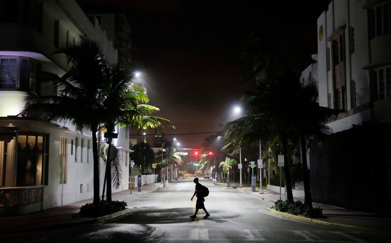 Συναγερμός στη Φλόριντα -Ο τυφώνας Ιρμα ενισχύθηκε πριν «χτυπήσει» την πολιτεία | iefimerida.gr 3