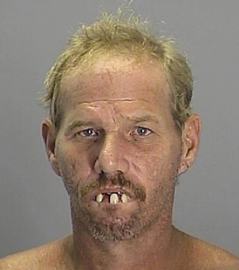 Ο βαρυποινίτης που κάνει τους αστυνομικούς να πεθαίνουν στα γέλια [εικόνα]  | iefimerida.gr 0