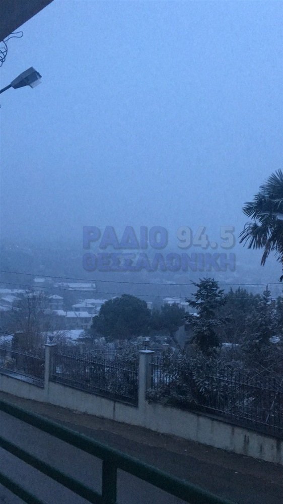 Στα «λευκά» όλη η Μακεδονία -Πού χρειάζονται αντιολισθητικές αλυσίδες [εικόνες & βίντεο] | iefimerida.gr 0