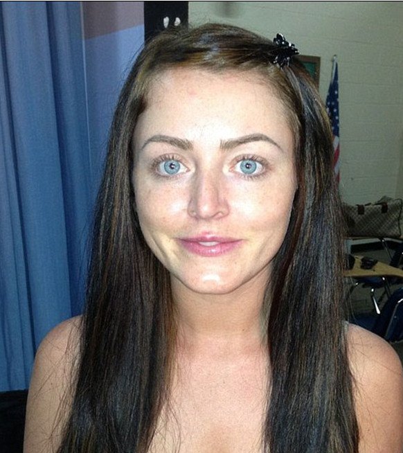 Οταν το μακιγιάζ μεταμορφώνει τα κορίτσια της διπλανής πόρτας σε μοντέλα -Πριν & μετά [εικόνες] | iefimerida.gr 12