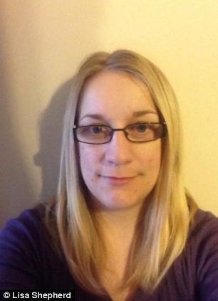 Κάνουν selfies αμακιγιάριστες για καλό σκοπό, αλλά δέχονται σκληρή κριτική -«Γιατί δεν δωρίζουν χρήματα;» [εικόνες] | iefimerida.gr 3