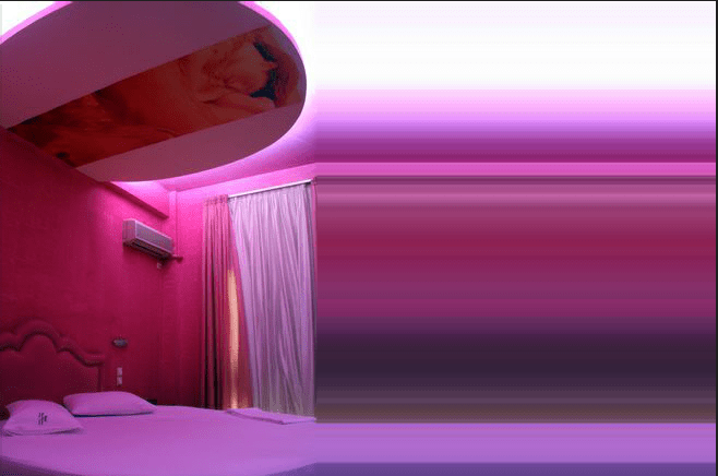 Εικόνες από το ροζ ξενοδοχείο ημιδιαμονής της Ζαρούλια που έκανε φύλλο και φτερό το ΣΔΟΕ [εικόνες] | iefimerida.gr 2