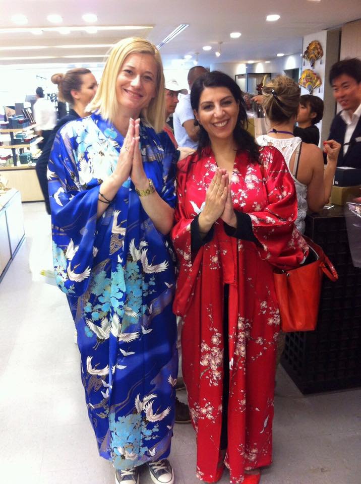 Η Ραχήλ Μακρή με κιμονό και αθλητικά παπούτσια στο Τόκιο [εικόνα] | iefimerida.gr 0