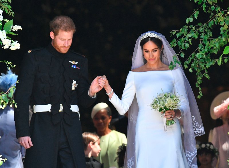 Βρήκαμε από που εμπνεύστηκε το νυφικό η Μέγκαν Μαρκλ -Το φόρεμα της Οντρεϊ Χέπμπορν [εικόνες] | iefimerida.gr 0