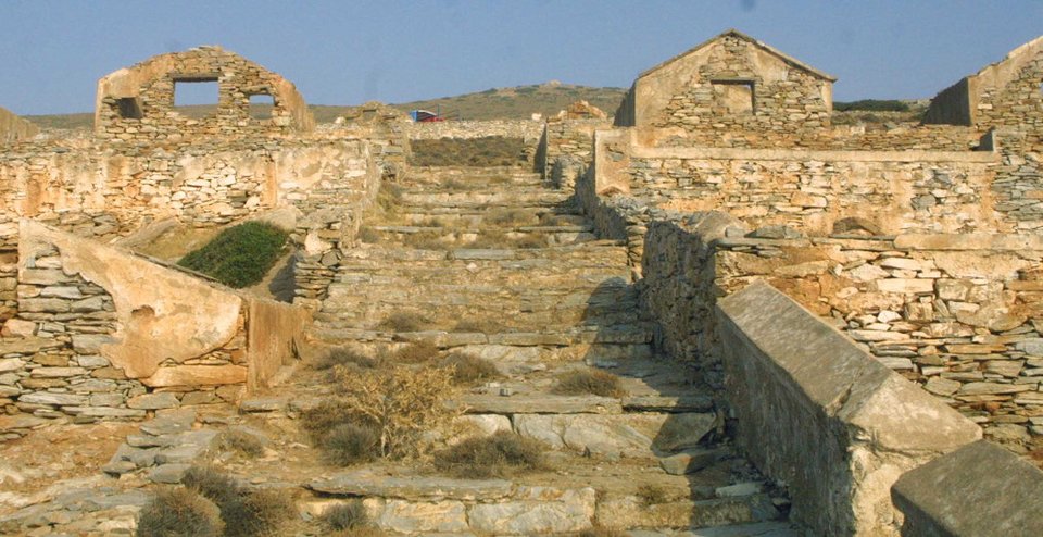 Το ΚΚΕ προκηρύσσει διαγωνισμό -Καλεί καλλιτέχνες να φτιάξουν γλυπτά που θα κοσμούν Γυάρο & Μακρόνησο | iefimerida.gr 0