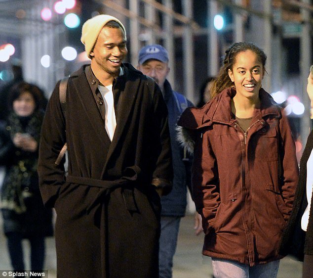 Η Μαλία Ομπάμα ερωτεύτηκε -Ο μυστηριώδης 23χρονος Ρομπ [εικόνες] | iefimerida.gr 0