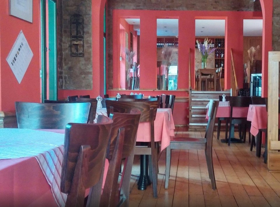 «Σοϊμπλέξιτ» και «Τροϊκεξολοθρευτής» -Πιάτα με έμπνευση από την κρίση σερβίρει ελληνικό εστιατόριο στο Βερολίνο [εικόνες] | iefimerida.gr 1