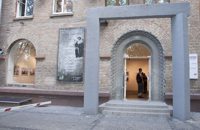 Παρά την σοβαρή κρίση η στην Κριμαία Ουκρανική Εβδομάδα Μόδας θα ξεκινήσει αύριο [εικόνες] | iefimerida.gr 0