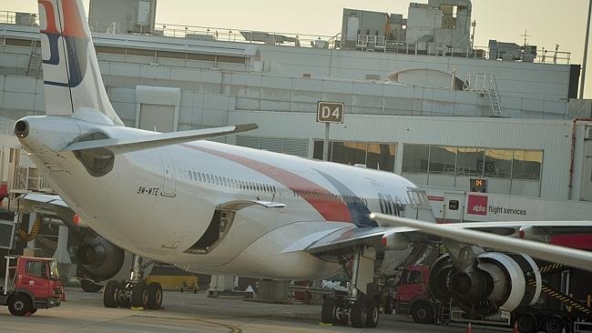 Τρόμος σε πτήση της Malaysia –Airbus έκανε αναγκαστική προσγείωση στη Μελβούρνη [εικόνες] | iefimerida.gr 2