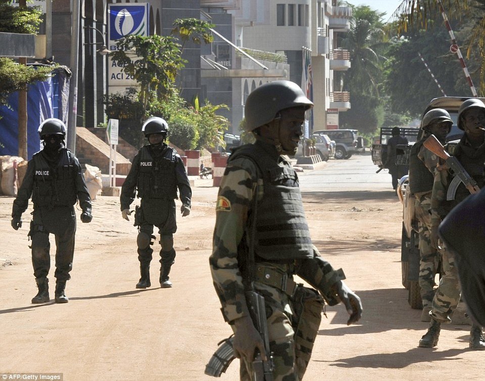 Εισβολή τζιχαντιστών σε ξενοδοχείο στο Μάλι της Αφρικής - Τρεις νεκροί [εικόνες] | iefimerida.gr 5