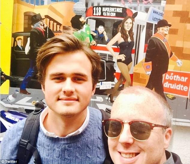 Αυτό είναι το γοητευτικό αγόρι με το οποίον φιλιόταν  η Μάλια Ομπάμα- Αθλητικός, έξυπνος, αστέρι στο ράγκμπι [εικόνες] | iefimerida.gr 2