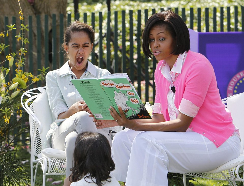 Η Μάλια φεύγει από το σπίτι -Απαρηγόρητος ο Ομπάμα [εικόνες] | iefimerida.gr 3