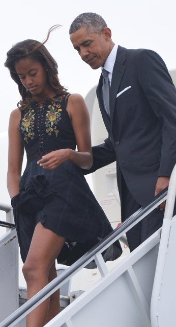 Η Μάλια φεύγει από το σπίτι -Απαρηγόρητος ο Ομπάμα [εικόνες] | iefimerida.gr 6