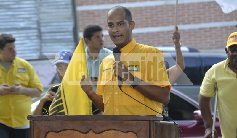 Αποκλειστικό: Ο Ελληνας πολιτικός της αντιπολίτευσης στη Βενεζουέλα που πολεμάει τον Μαδούρο μιλάει στο iefimerida [εικόνες] | iefimerida.gr 3