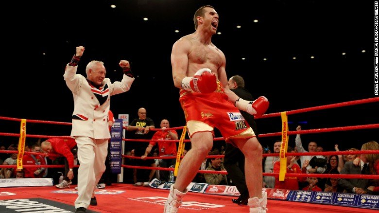 Κέλι Μαλόνεϊ: Ο προπονητής της πυγμαχίας που στα 61 του έγινε γυναίκα [εικόνες] | iefimerida.gr 3