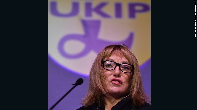 Κέλι Μαλόνεϊ: Ο προπονητής της πυγμαχίας που στα 61 του έγινε γυναίκα [εικόνες] | iefimerida.gr 2