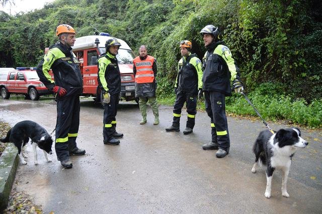 Φονικό το πέρασμα της κακοκαιρίας από την Ιταλία: 5 νεκροί -120 κάτοικοι εγκατέλειψαν τα σπίτια τους [εικόνες & βίντεο] | iefimerida.gr 9