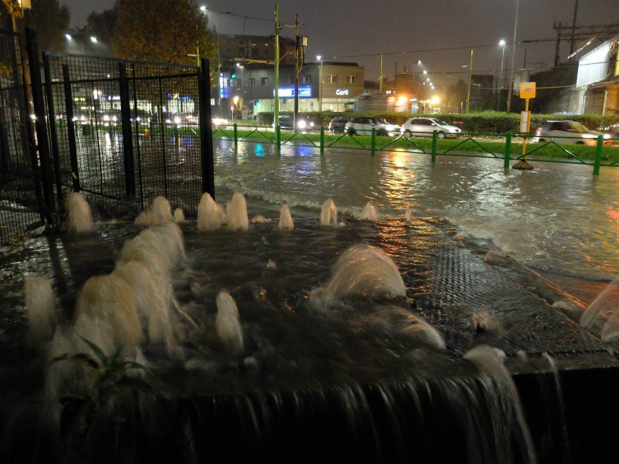 Φονικό το πέρασμα της κακοκαιρίας από την Ιταλία: 5 νεκροί -120 κάτοικοι εγκατέλειψαν τα σπίτια τους [εικόνες & βίντεο] | iefimerida.gr 2