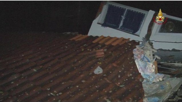 Χάος στην Ιταλία από την κακοκαιρία: Δύο αγνοούμενοι -Κατέρρευσε το σπίτι τους σαν χάρτινος πύργος [βίντεο & εικόνες] | iefimerida.gr 5